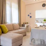 Zafferana's Pool Retreat Apartment *