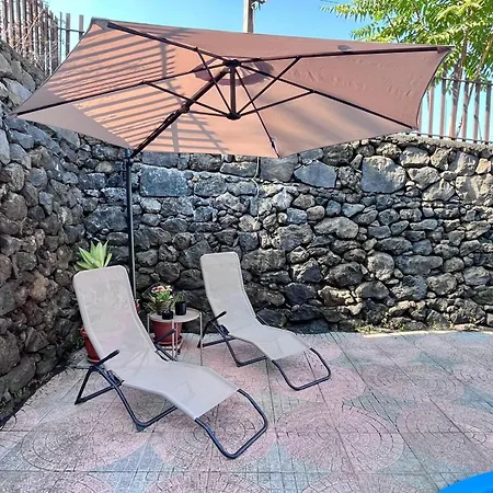 Zafferana's Pool Retreat